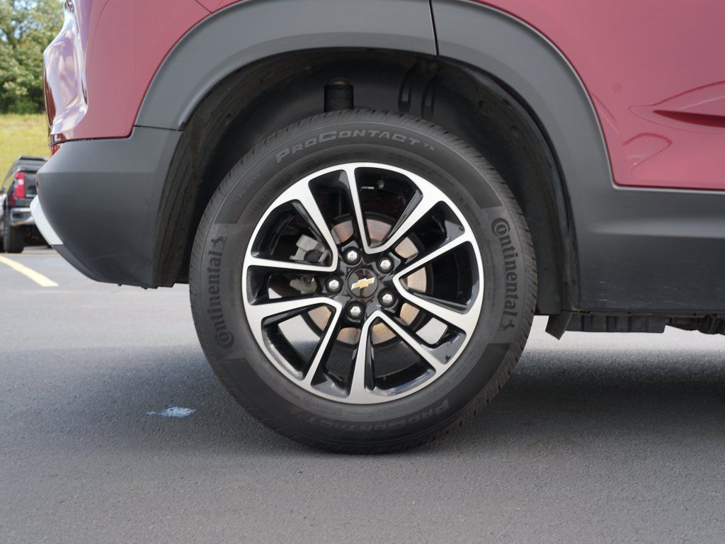 Certified 2024 Chevrolet TrailBlazer LT w/ Driver Confidence Package FWD image 30
