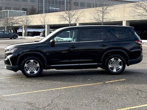 Certified 2025 Honda Pilot EX-L image 3