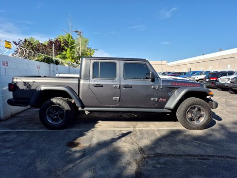 Used 2022 Jeep Gladiator Rubicon w/ Cold Weather Group AWD/4WD image 17