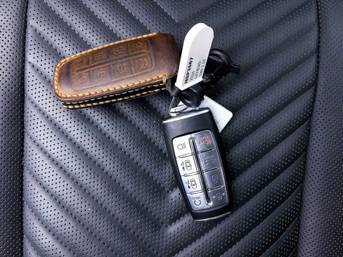 Used 2024 Genesis G80 3.5T Sport image 35