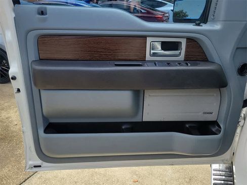 Used 2013 Ford F150 Lariat w/ Luxury Equipment Group image 17