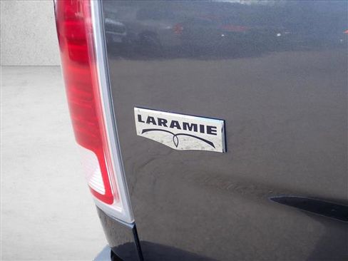 Used 2015 RAM 2500 Laramie w/ Cold Weather Group AWD/4WD image 3