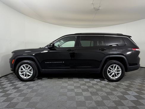 Used 2023 Jeep Grand Cherokee L Laredo w/ Luxury Tech Group I AWD/4WD image 2