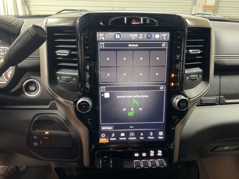 Used 2023 RAM 2500 Laramie AWD/4WD image 36