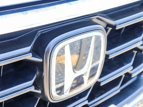 Used 2024 Honda CR-V LX image 5