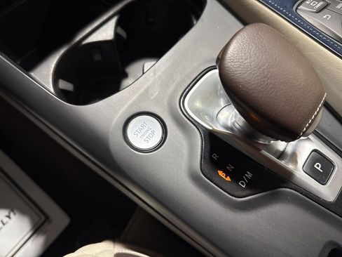 Used 2019 INFINITI QX50 Essential image 23