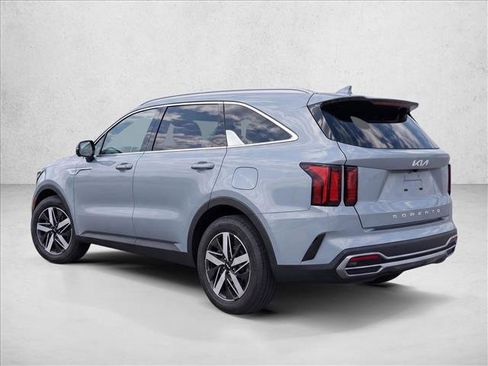 Used 2022 Kia Sorento S FWD image 5