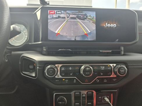 Used 2024 Jeep Wrangler Unlimited Rubicon 392 image 23