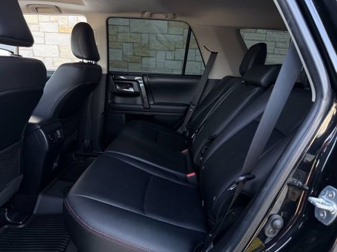 Used 2024 Toyota 4Runner TRD Off-Road Premium w/ Moonroof Package AWD/4WD image 28