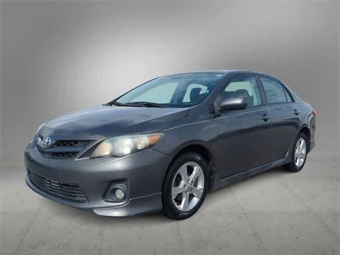 Used 2011 Toyota Corolla S image 4