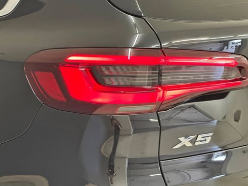 Used 2023 BMW X5 xDrive40i w/ Premium Package image 12