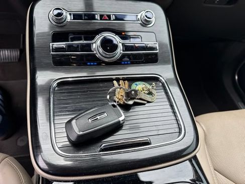 Used 2021 Lincoln Nautilus Reserve FWD image 13