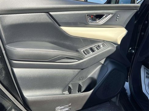 Used 2022 Subaru Ascent Limited image 16