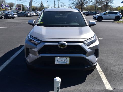 Used 2022 Toyota RAV4 XLE AWD/4WD image 6