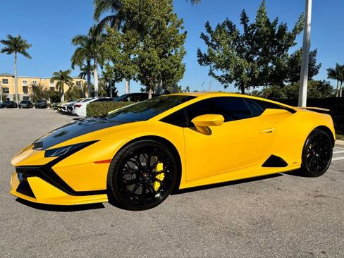 Used 2023 Lamborghini Huracan Tecnica RWD image 10