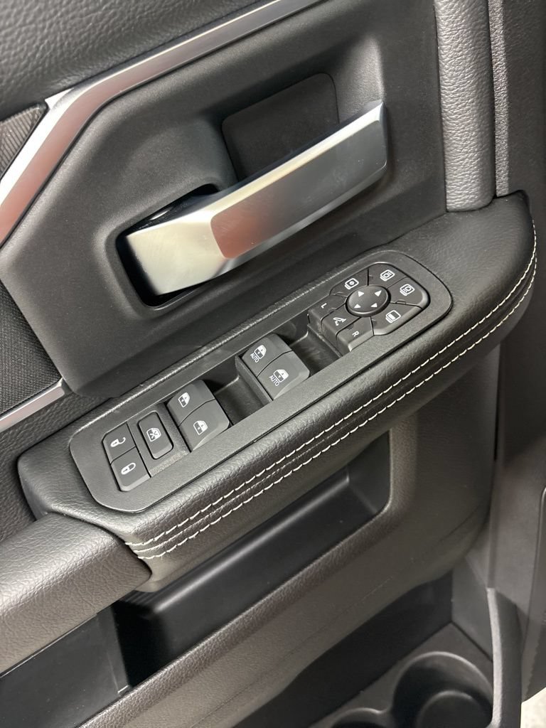 New 2026 RAM 2500 Big Horn AWD/4WD image 17