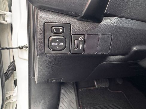 Used 2017 Toyota Corolla SE w/ SE Premium Package image 32