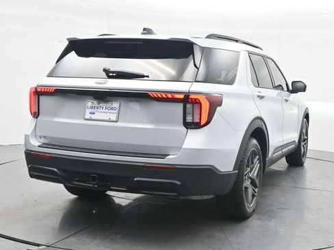 Used 2026 Ford Explorer ST-Line w/ ST-Line Street Pack RWD image 6
