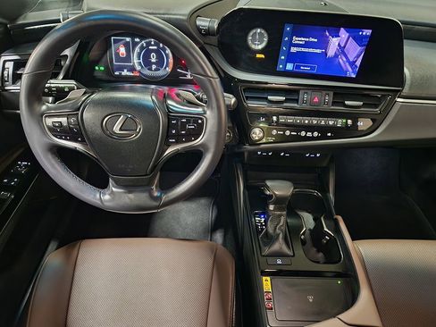 Used 2024 Lexus ES 350 w/ Premium Package image 46