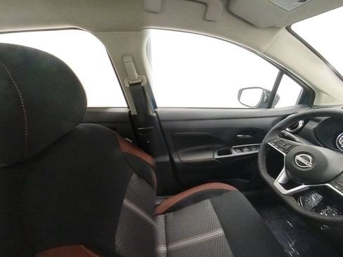 Certified 2025 Nissan Versa SR w/ Trunk Package FWD image 28