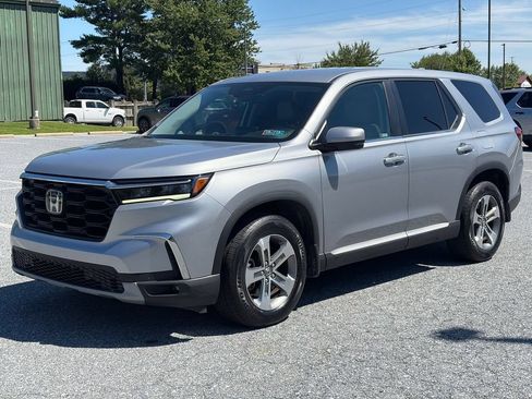 Used 2023 Honda Pilot EX-L image 3