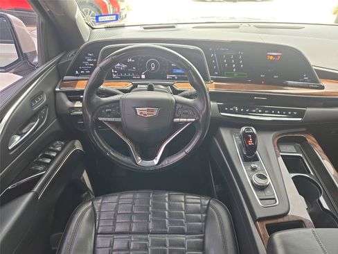 Used 2022 Cadillac Escalade Sport Platinum w/ Heavy-Duty Trailer Package AWD/4WD image 14
