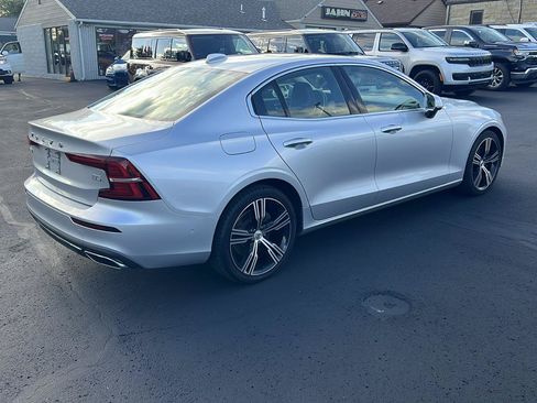 Used 2022 Volvo S60 B5 Inscription FWD image 5