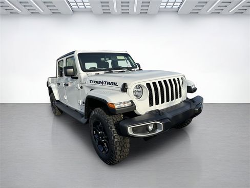 New 2023 Jeep Gladiator Sport image 5