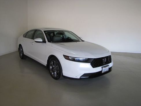 Certified 2023 Honda Accord EX image 3