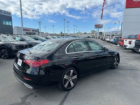 Used 2025 Mercedes-Benz C 300 4MATIC Sedan image 11