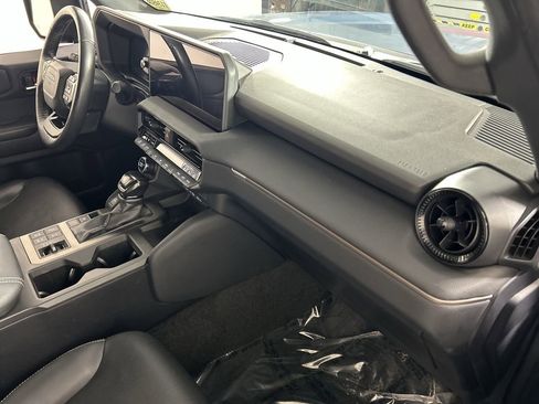 Used 2024 Toyota Land Cruiser image 27