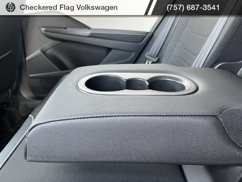 New 2025 Volkswagen Taos SE image 48