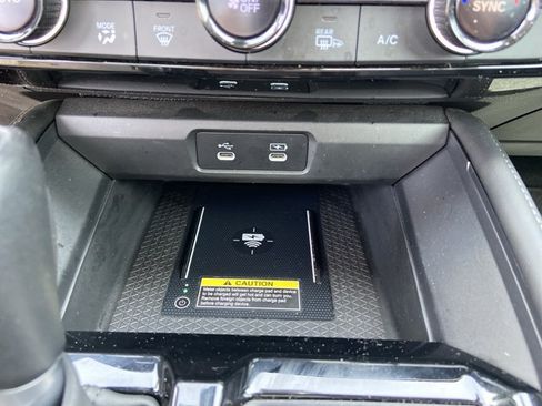 Used 2023 Honda Accord Touring image 40