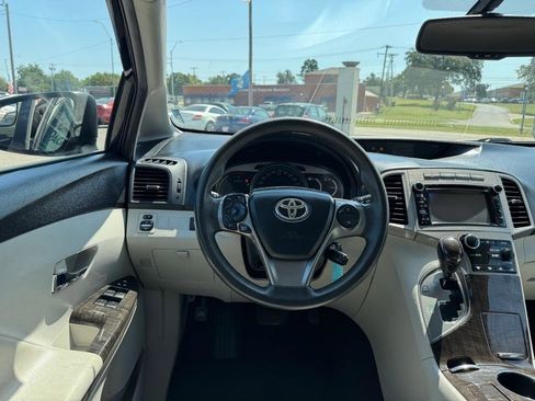 Used 2013 Toyota Venza LE FWD image 11