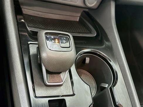 Used 2025 Nissan Rogue SV AWD/4WD image 24