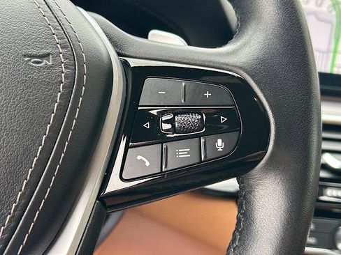 Certified 2022 BMW 530i xDrive w/ Premium Package image 25