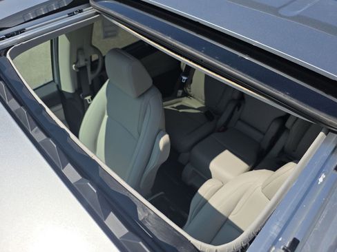 Used 2026 Honda Odyssey EX-L image 3