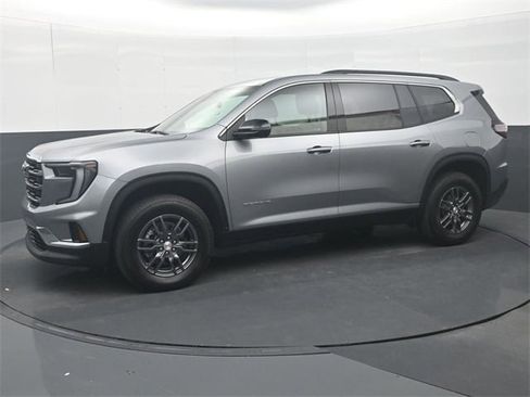 Used 2025 GMC Acadia Elevation image 4