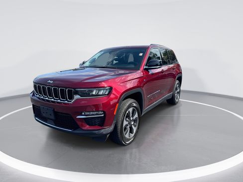 Used 2024 Jeep Grand Cherokee Limited 4xe AWD/4WD image 8