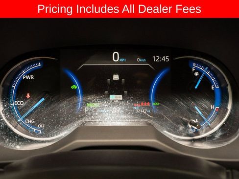 Used 2025 Toyota RAV4 XLE AWD/4WD image 16