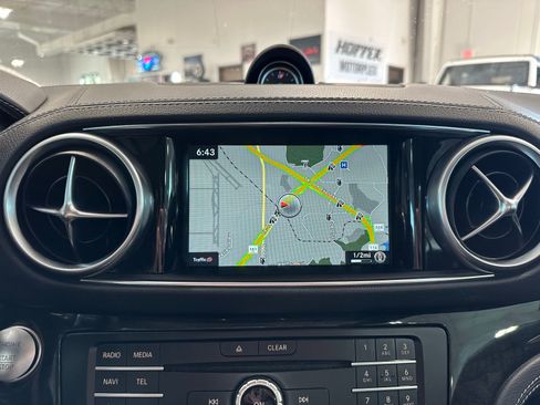 Used 2019 Mercedes-Benz SL 550 image 34