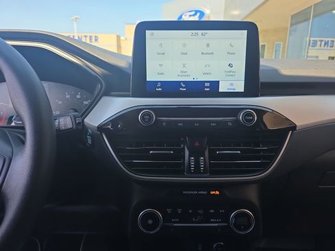 Certified 2020 Ford Escape SE FWD image 28