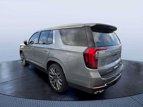 Used 2025 GMC Yukon Denali Ultimate AWD/4WD image 3