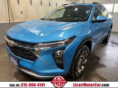 Used 2025 Chevrolet Trax LT w/ Driver Confidence Package