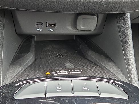 New 2026 Buick Envista Sport Touring FWD image 19