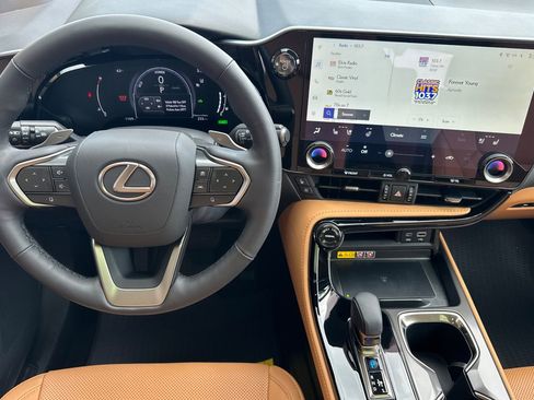 Used 2026 Lexus NX 350h Luxury w/ Accessory Package (Z1) FWD image 11