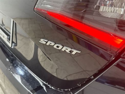 Certified 2025 Honda Civic Sport image 11