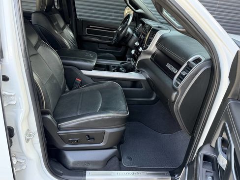 Used 2020 RAM 2500 Laramie w/ Night Edition image 22