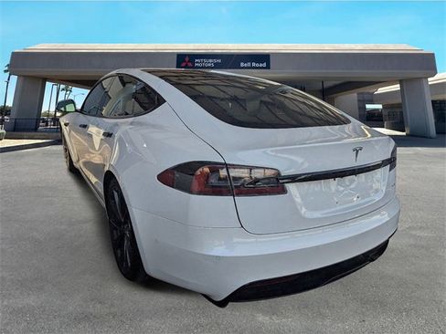 Used 2021 Tesla Model S Plaid image 6