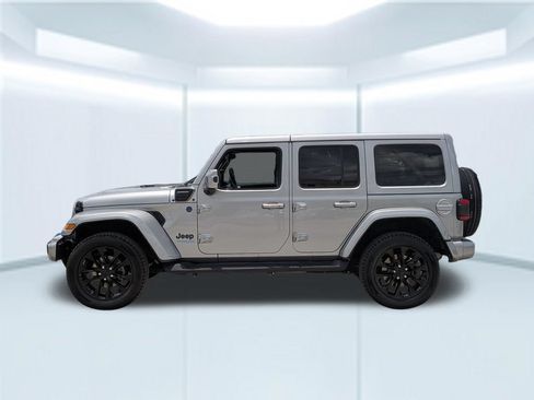 Used 2021 Jeep Wrangler Unlimited Sahara AWD/4WD image 2